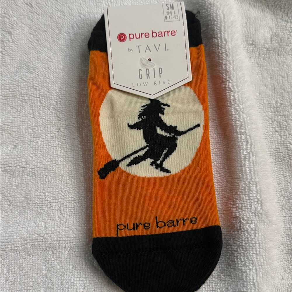 Pure Barre Orange and Black Witch Grip Socks🧙🧙🧙🧙🧙
